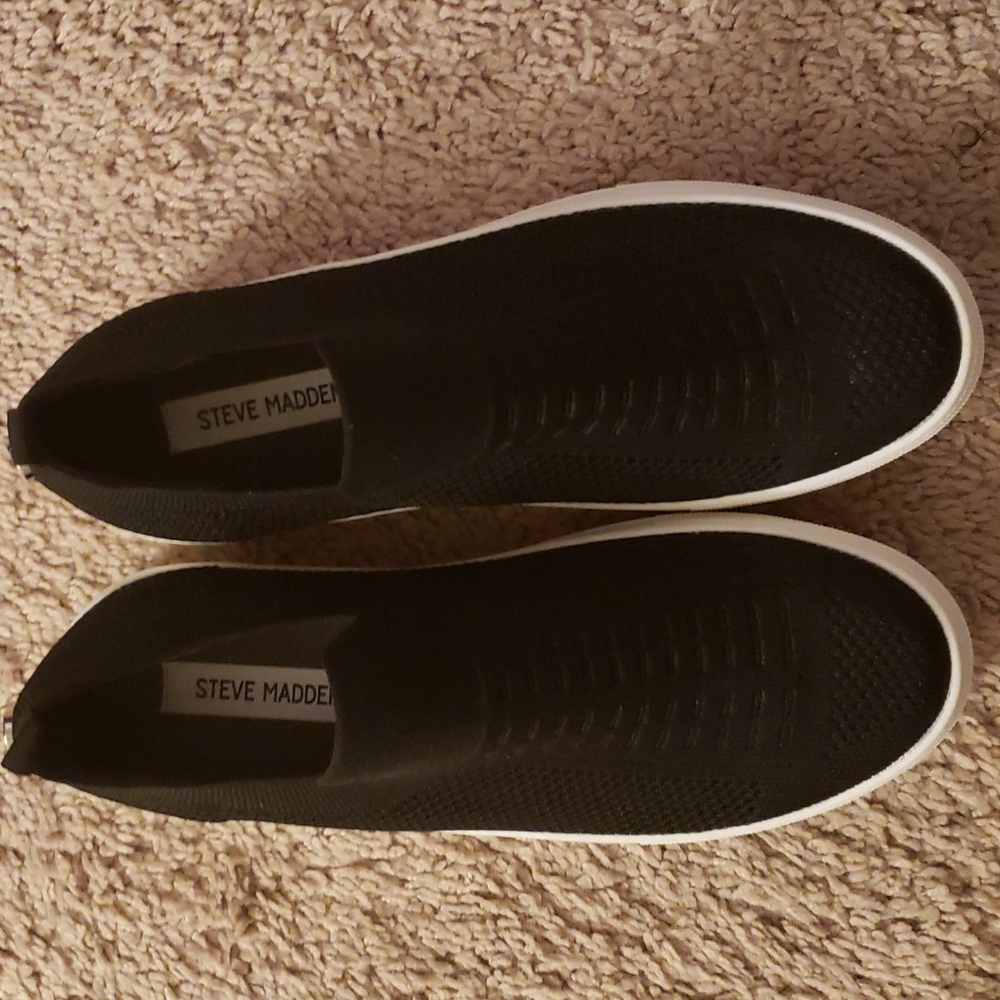 New Steve Madden Mesh Knit Sneakers, Size 10, Black